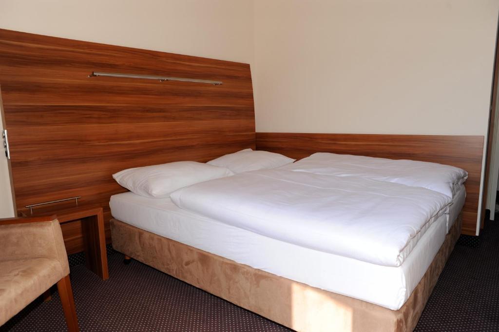 Albert Premier Hotel Bagnoles-de-l'Orne Room photo