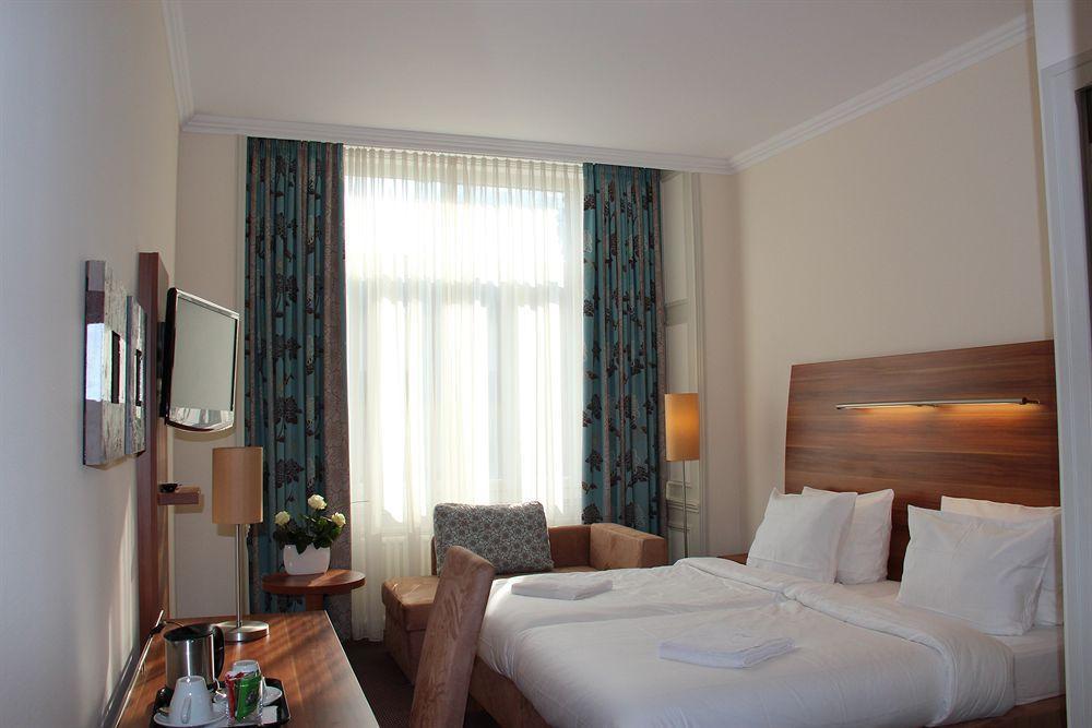 Albert Premier Hotel Bagnoles-de-l'Orne Exterior photo