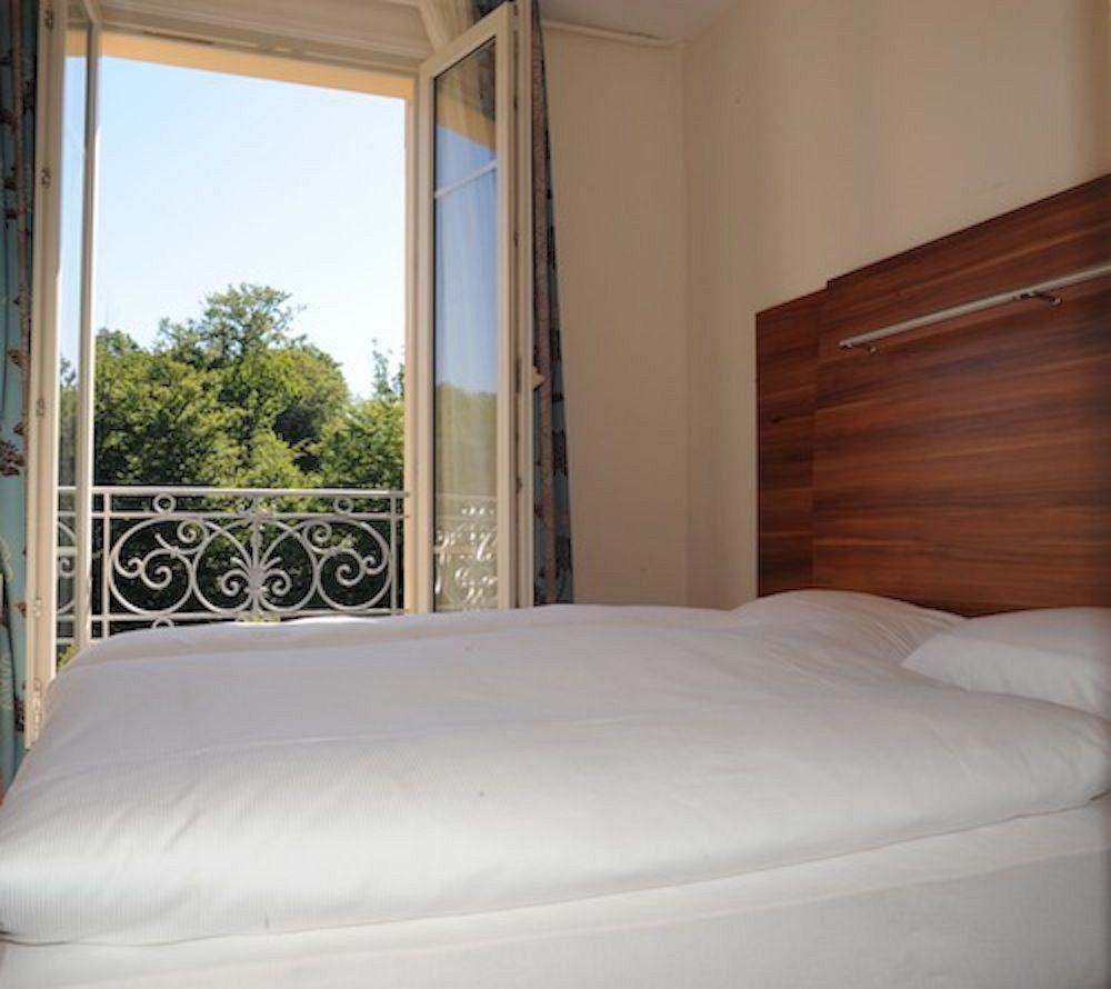 Albert Premier Hotel Bagnoles-de-l'Orne Exterior photo
